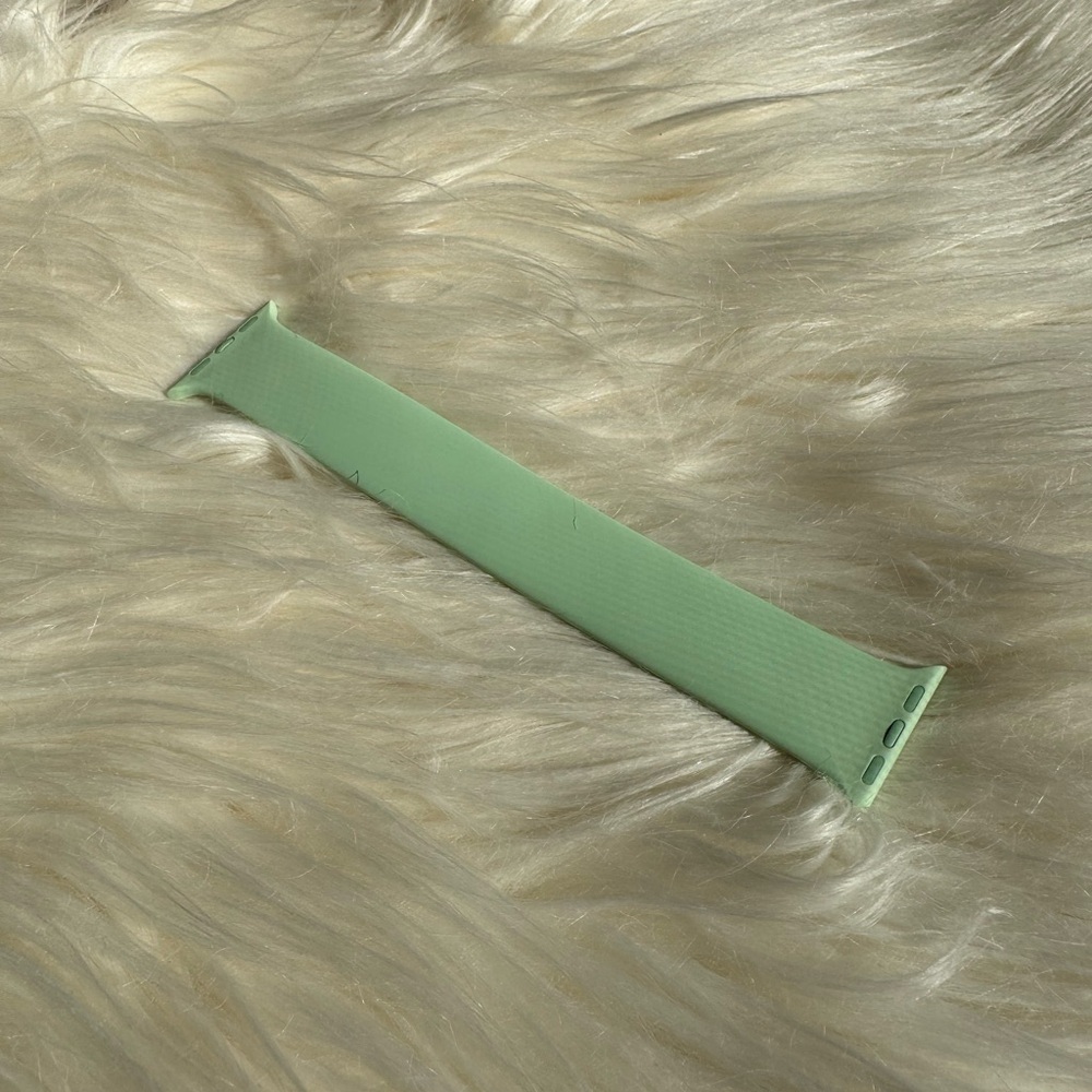 Apple Watch Band Solo Loop, Size 8 for Small Face Watch 38mm 40mm 41mm Pistachio - Picture 3 of 14